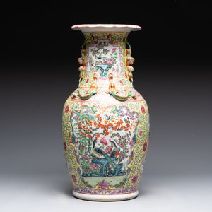 A Chinese famille rose vase and two Canton famille rose vases, 19/20th C. — 照片 8