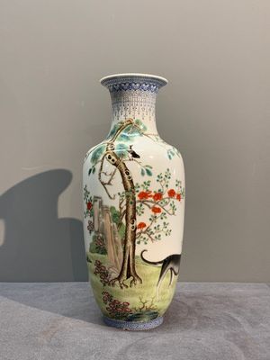 A Chinese famille rose vase, Qianlong and Shinian 世寧 mark, 20th C., and a qianjiang cai vase, signed Ren Huanzhang 任煥章, dated 1942 — photo 8