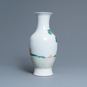 A Chinese famille rose vase, Qianlong mark, Republic — photo 3