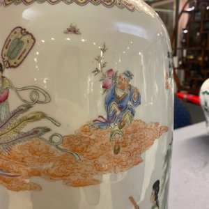 A Chinese famille rose vase, Qianlong mark, Republic — 照片 17