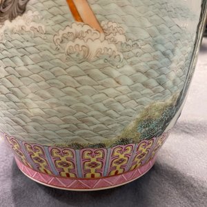 A Chinese famille rose vase, Qianlong mark, Republic — 照片 22