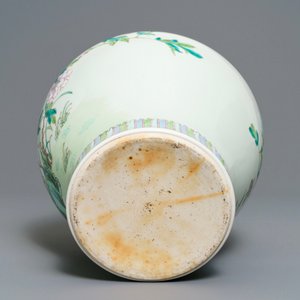 A Chinese famille rose vase with a bird on a flowering branch, 19th C. — 照片 6