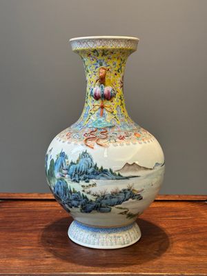 A Chinese famille rose vase with a mountainous landscape, Qianlong mark, Republic — photo 2