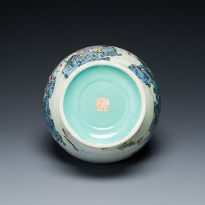 A Chinese famille rose vase with a mountainous landscape, Qianlong mark, Republic — photo 6