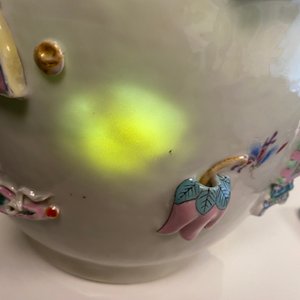 A Chinese famille rose vase with applied 'antiquities' design, Yongzheng — photo 13