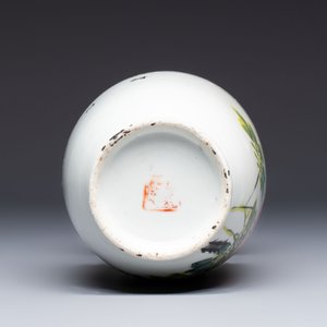 A Chinese famille rose vase with bird among flowering branches, signed Hu Qifa 胡啟發, 19/20th C. — foto 6