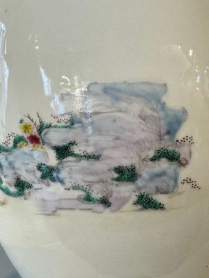 A Chinese famille rose vase with figural design, ji 迹 seal mark, Yongzheng — photo 21