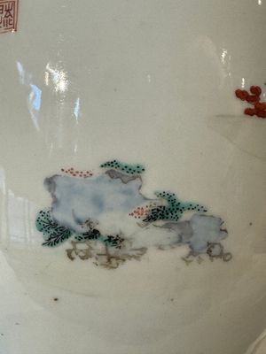 A Chinese famille rose vase with figural design, ji 迹 seal mark, Yongzheng — photo 22