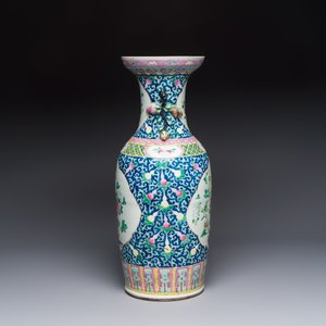 A Chinese famille rose vase with floral design, 19th C. — photo 2