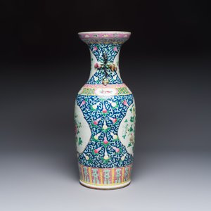 A Chinese famille rose vase with floral design, 19th C. — photo 4