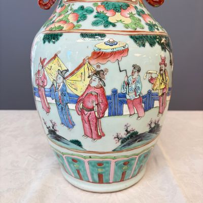 A Chinese famille rose vase with narrative design — photo 9