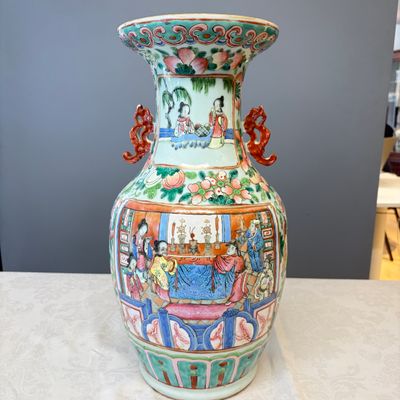 A Chinese famille rose vase with narrative design — photo 1
