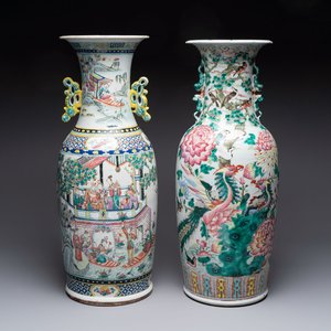 A Chinese famille rose vase with narrative design and a 'phoenixes' vase, 19th C. — photo 1