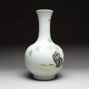 A Chinese famille rose vase with narrative design, Republic — photo 3