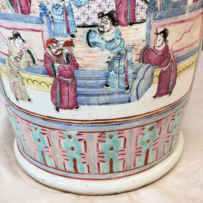 A Chinese famille rose vase with narrative design — foto 8