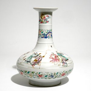 A Chinese famille rose vase with the eight immortals, 20th C. — photo 7