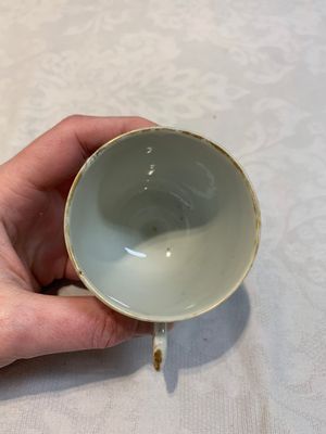 A Chinese famille rose 'Venus and Mercury' cup and saucer, Qianlong — photo 12