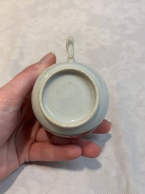A Chinese famille rose 'Venus and Mercury' cup and saucer, Qianlong — photo 13