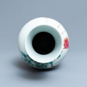 A Chinese famille rose 'warrior' vase, 19th C. — 照片 6