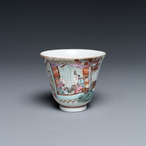 A Chinese famille rose wine cup, Qianlong mark, Republic — 照片 1