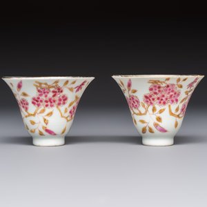 A Chinese famille rose wine pot and a pair of covered wine warming bowls with cups, Qianlong and Wang Fulong Zhi 汪福隆制 marks, 19/20th C. — photo 14