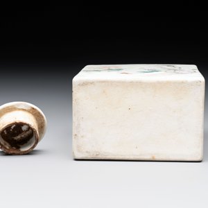 A Chinese famille rose 'Wu Shuang Pu' covered teapot and a qianjiang cai covered tea caddy, signed Lei Guangheng 雷光亨, 19th C. — photo 7
