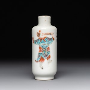 A Chinese famille rose 'Wu Shuang Pu' snuff bottle, 19th C. — foto 1