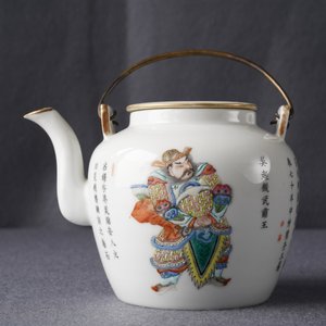 A Chinese famille rose 'Wu Shuang Pu' teapot and cover, 19th C. — 照片 9