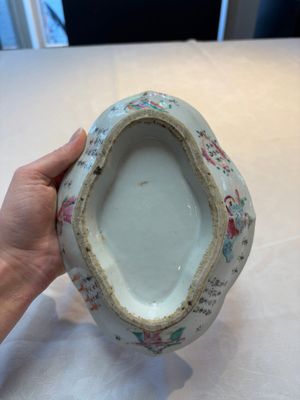 A Chinese famille rose 'Wu Shuang Pu' vase and a tazza, 19/20th C. — foto 23
