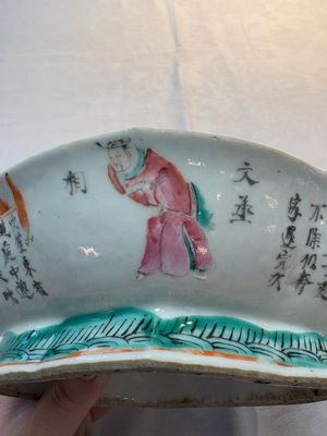 A Chinese famille rose 'Wu Shuang Pu' vase and a tazza, 19/20th C. — foto 30