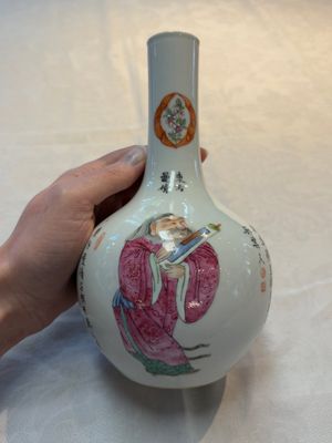 A Chinese famille rose 'Wu Shuang Pu' vase and a tazza, 19/20th C. — foto 3