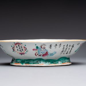 A Chinese famille rose 'Wu Shuang Pu' vase and a tazza, 19/20th C. — foto 10