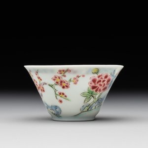 A Chinese famille rose 'Xi Xiang Ji' cup and saucer, Yongzheng — photo 6
