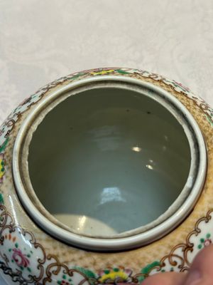 A Chinese famille rose 'Xi Xiang Ji' plate, a 'Rooster' saucer, and a 'Lowestoft' covered teapot, Yongzheng/Qianlong — photo 21