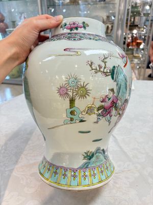 A Chinese famille rose 'Xi Xiang Ji' vase and cover, 19th C. — photo 5