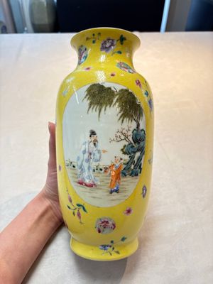 A Chinese famille rose yellow-ground sgraffiato vase, Qianlong mark, Republic — photo 1