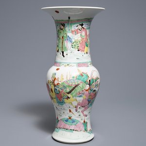 A Chinese famille rose yenyen vase with horseriders, Yongzheng — photo 1