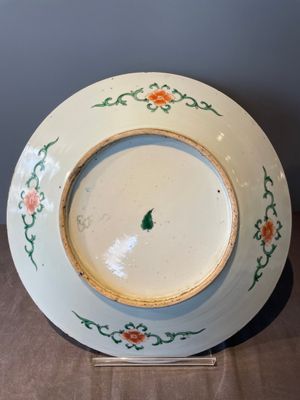 A Chinese famille verte and a famille rose dish with birds among blossom branches, 19th C. — 照片 21