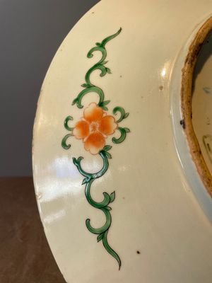 A Chinese famille verte and a famille rose dish with birds among blossom branches, 19th C. — 照片 24