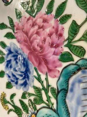 A Chinese famille verte and a famille rose dish with birds among blossom branches, 19th C. — 照片 7