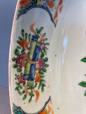 A Chinese famille verte and a famille rose dish with birds among blossom branches, 19th C. — 照片 8