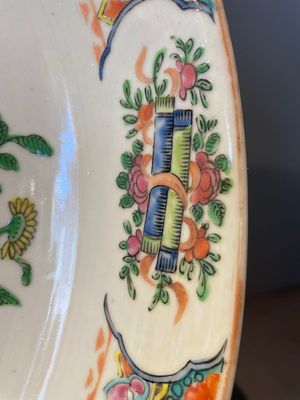 A Chinese famille verte and a famille rose dish with birds among blossom branches, 19th C. — 照片 9