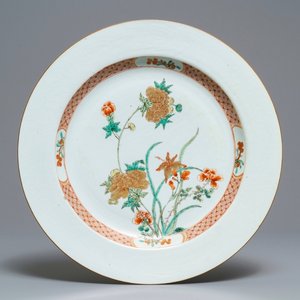 A Chinese famille verte anhua-decorated dish, Kangxi — photo 1