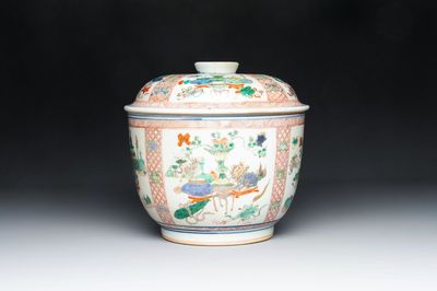 A Chinese famille verte 'antiquities' bowl and cover, Kangxi