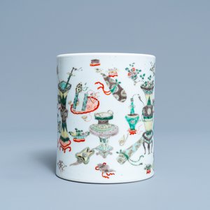 A Chinese famille verte 'antiquities' brush pot, Kangxi — 照片 4