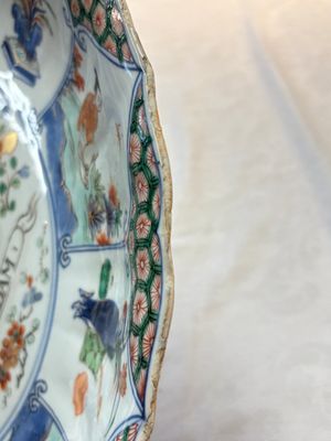 A Chinese famille verte armorial 'Provinces' dish with the arms of Amsterdam, Kangxi — foto 15