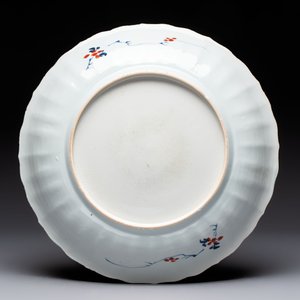 A Chinese famille verte armorial 'Provinces' dish with the arms of Amsterdam, Kangxi — foto 2