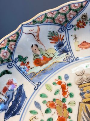 A Chinese famille verte armorial 'Provinces' dish with the arms of Groeningen, Kangxi — photo 2
