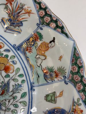 A Chinese famille verte armorial 'Provinces' dish with the arms of Utrecht, Kangxi — photo 3