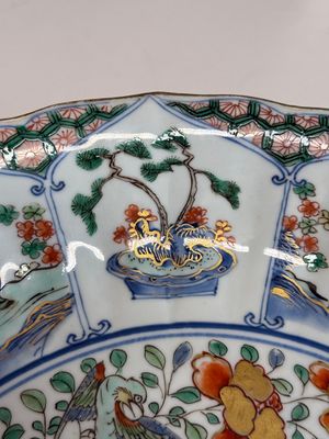 A Chinese famille verte armorial 'Provinces' dish with the arms of Utrecht, Kangxi — photo 7